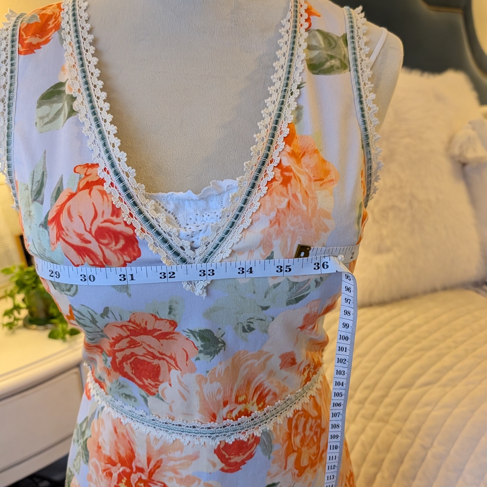 Alice + Olivia Floral V-Neck Mini Dress - Picture 5 of 16